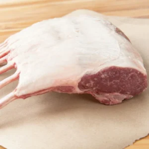 رفّ خروف مُفرنس مختار بعناية- 1.5 كيلوغرام تقريباً (1500 غرام)